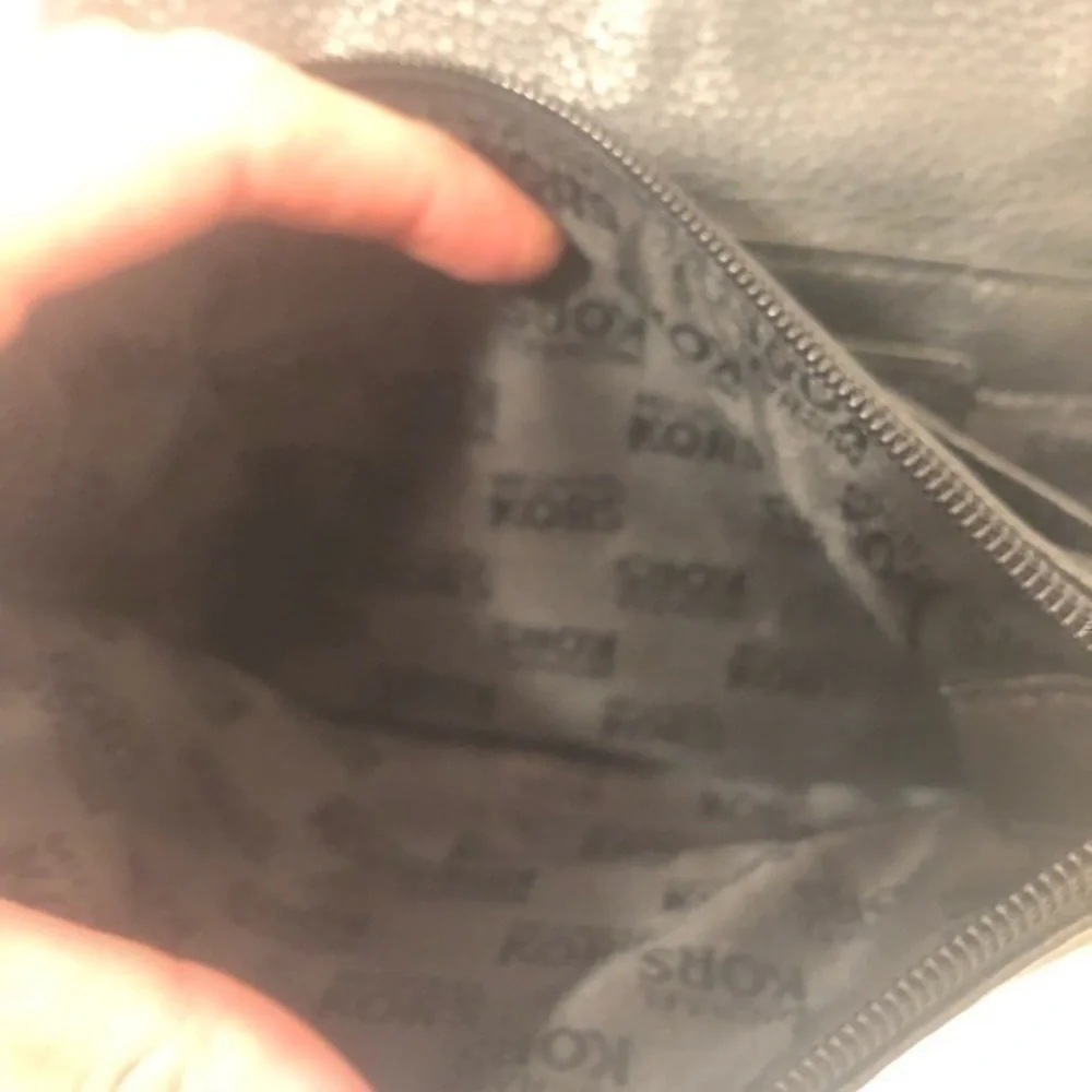 Michael kors black leather crossbody bag